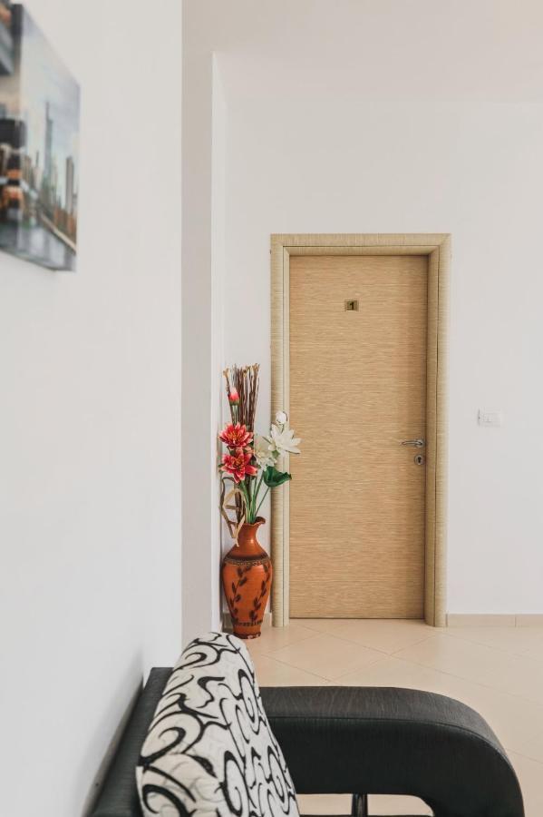 クサミル Vila Marioアパートホテル エクステリア 写真